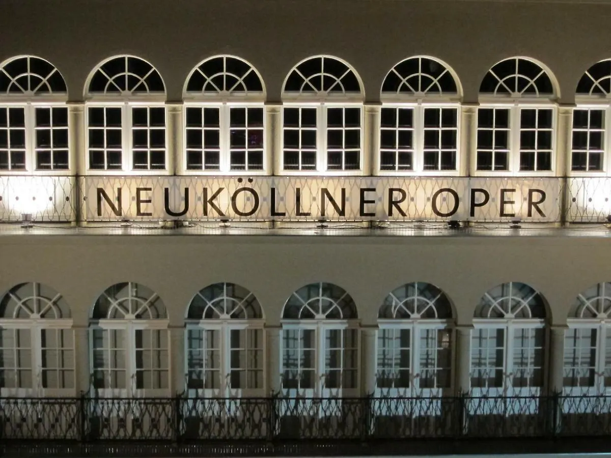 Berlin Mal Anders Erleben - Hier Tobt Das Leben Německo