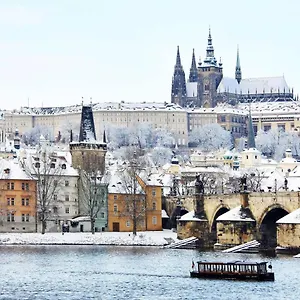 https://prague-luxury-apartment.praguehotelsweb.com